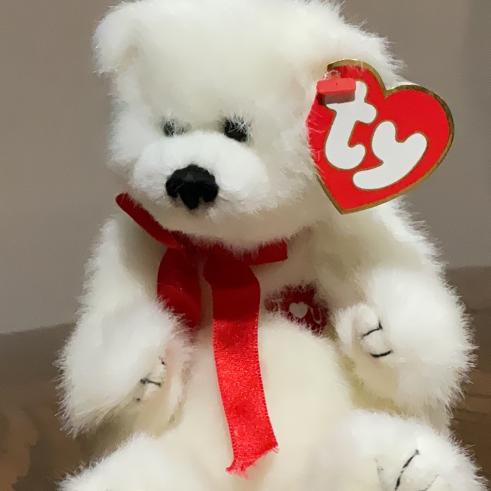 Ty Amore white with red embroidered “I♥️U”on chest collectible Valentine 💘 bear